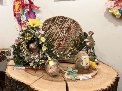 Prace plastyczne na wystawie świątecznej